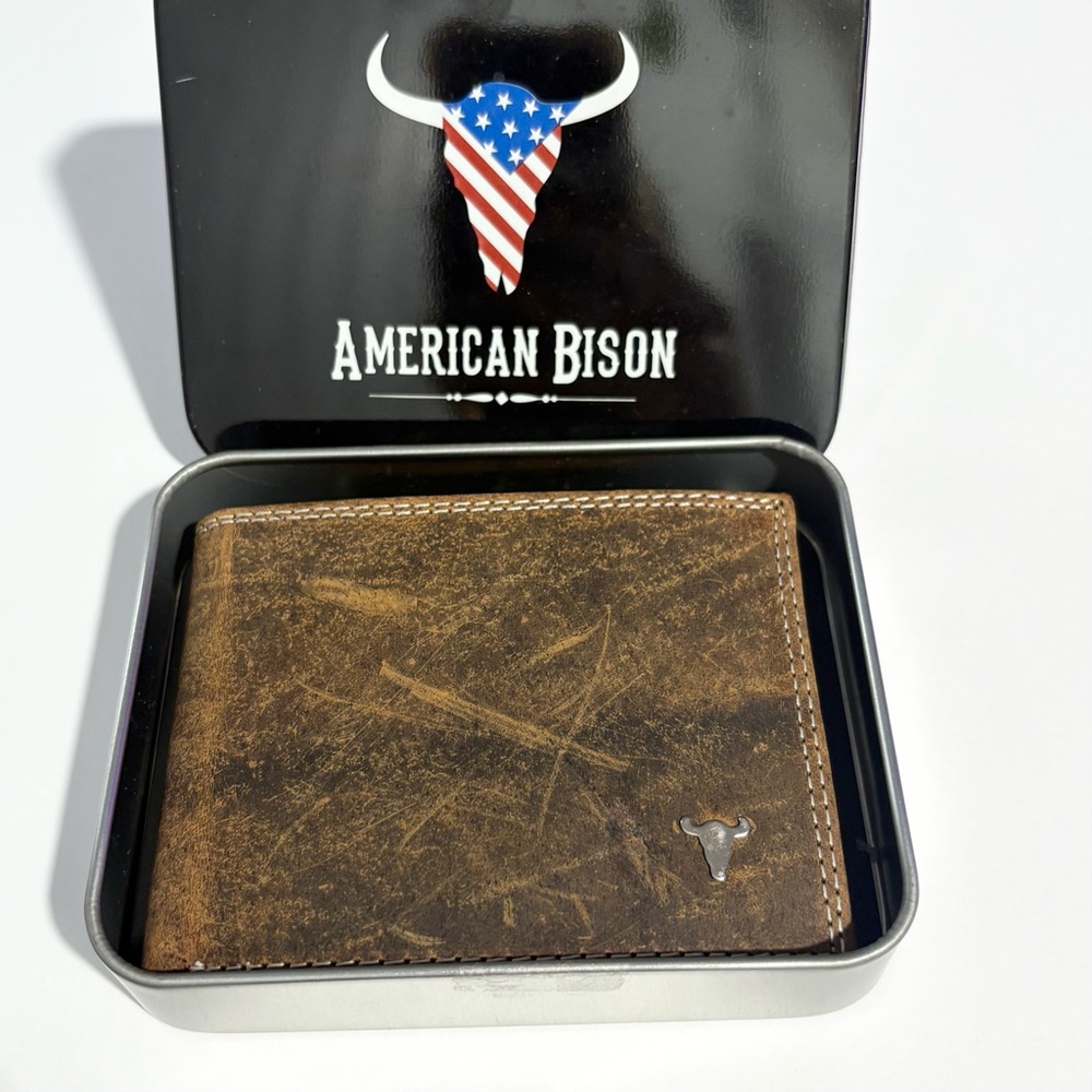 American Bison Men's Bifold Brown Leather Wallet New In Box